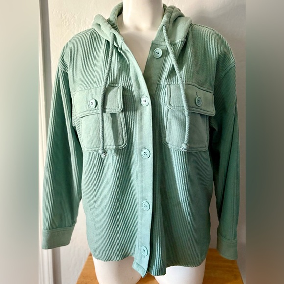 American Eagle Outfitters Jackets & Blazers - American Eagle Green Hooded Corduroy Button Down Jacket size Small